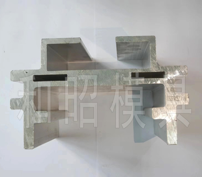 工業(yè)型材模具-.jpg